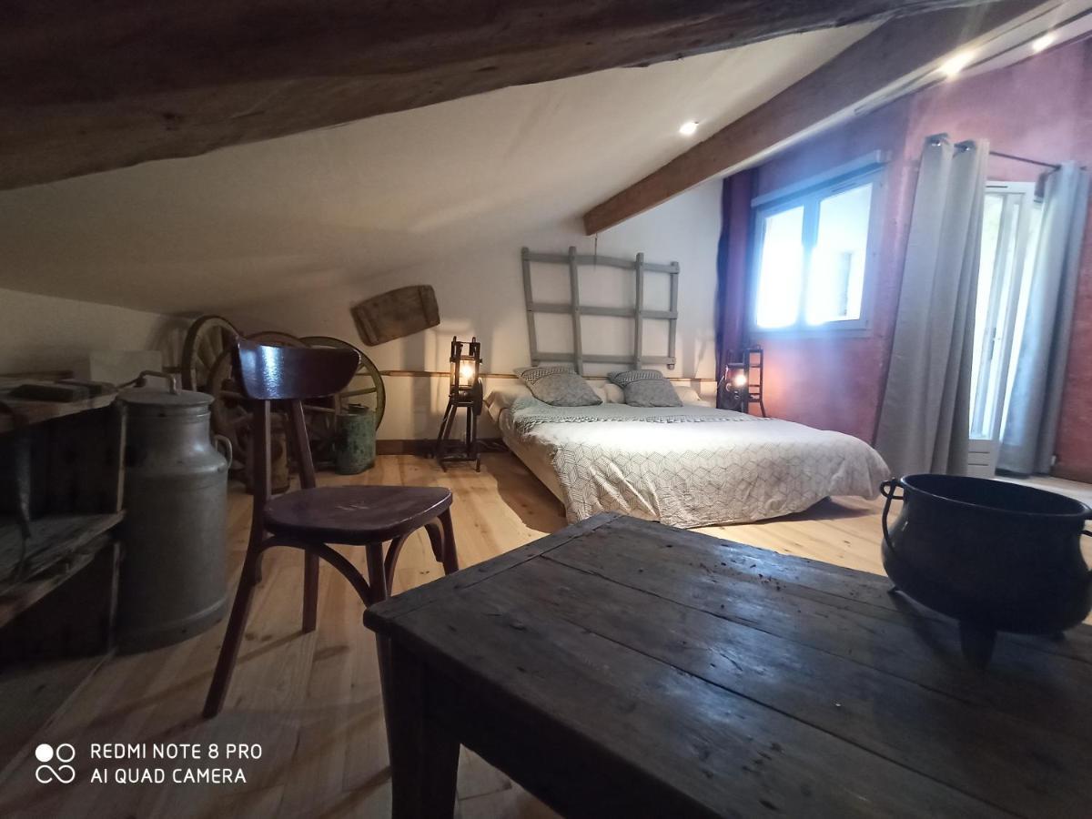 Le Moulin De Chamambard Hotel Saint-Denis-les-Bourg Exterior foto